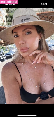 Annalisa Spetrini [ annalisa-spetrini ] - Let’s see if you can count the clap’s 🍑😈