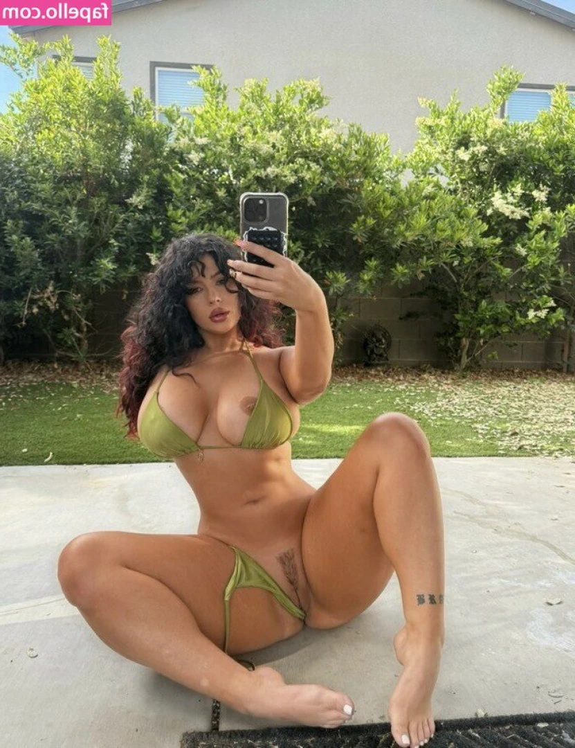 thezoerenea [ thezoerenea-15 ] - I'm curious to know what you have planned for today🤔