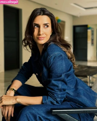 Pragya Kapoor [ pragya-kapoor ] - 🌟 Since you all loved the tiptoe views so much, here I am again!
