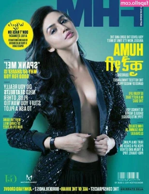 Alia Bhatt [ alia-bhatt ] - you prefer to sleep naked or in pajamas? Tú prefieres dormir desnudo
