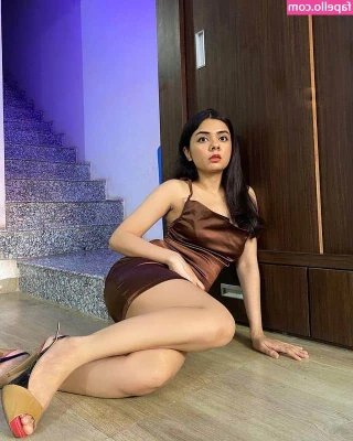 Akshita Rai Shrivastava [ akshita-rai-shrivastava ] - Happy New Year