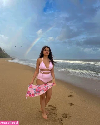 Akshita Rai Shrivastava [ akshita-rai-shrivastava ] - Guess who?😜 Anna or Nastya?