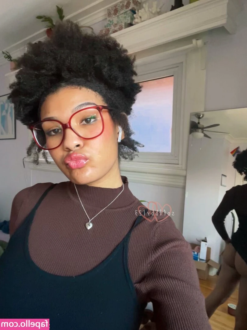 softbby123 [ softbby123-1 ] - Starting your morning off right🥵🥵