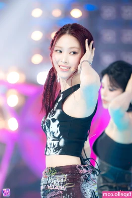 Ryujin - GOOD NIGHT YOU NAUGHTY LOT 😘😘 HOPE YOU HAVE NAUGHTY DREAMS