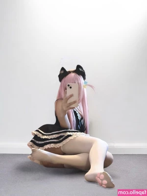 Dollfault - What's your favorite part of my body?