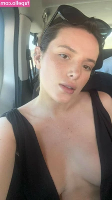 Bella Thorne [ bella-thorne-16 ] - Quick cum on my tummy