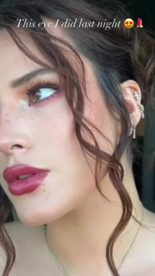 Bella Thorne [ bella-thorne-16 ] - Too much side boob   I bet if you were here I wouldn t be watching tv