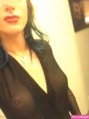Bella Thorne [ bella-thorne-16 ] - Tell me... am I doing it right? 🔥