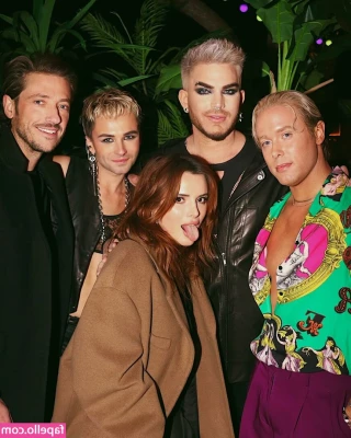Bella Thorne [ bella-thorne-16 ] - Un adelanto de lo que pasó hoy en la sesión de fotos  ya les iré