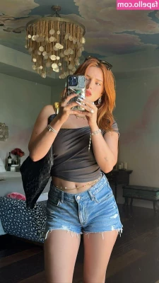 Bella Thorne [ bella-thorne-16 ] - Miow