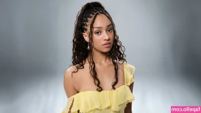 Manon Bannerman [ manon-bannerman ] - You already home  Shoes off  Took a shower   Had dinner already   