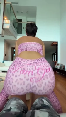 Gianna Evelyn [ gianna-evelyn ] - Unseen throwback 🤑