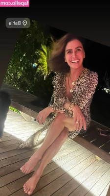 Giovanna Antonelli [ giovanna-antonelli ] - Took myself for a beach walk What s your favourite way to look at feet