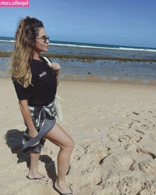 Giovanna Antonelli [ giovanna-antonelli ] - Happy Friday baby!! 💋💋