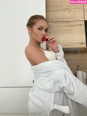 sexxyytorri - Happy 4th of July!! 🎆  Have fun and be safe celebrating!!