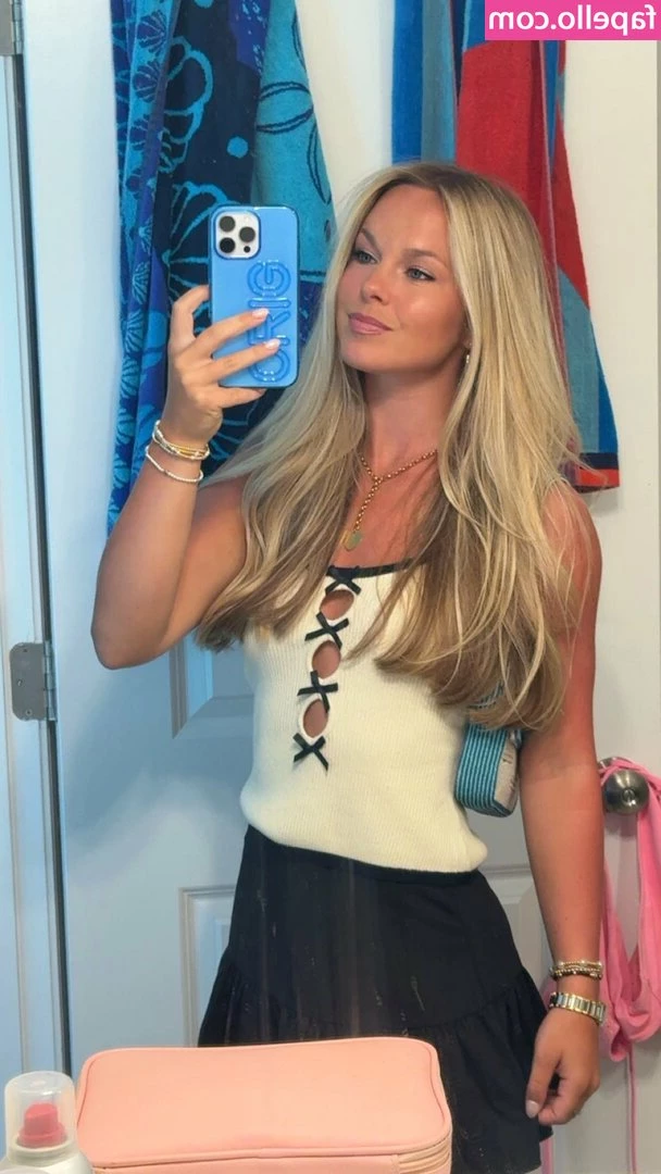 Chloe Rigdon [ chloe-rigdon ] - Shower content available   check you inbox