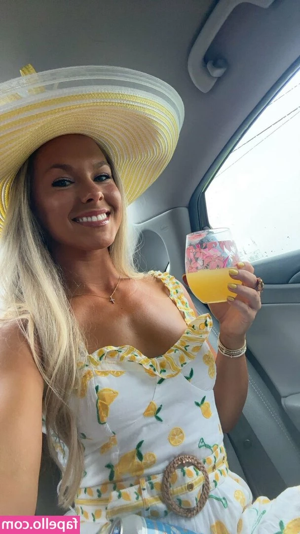 Chloe Rigdon [ chloe-rigdon ] - Car washes can be fun