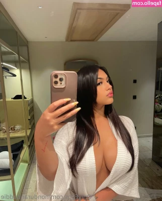 honduranbaddie [ honduranbaddie-1 ] - What should I film next  Message me what you d like to see