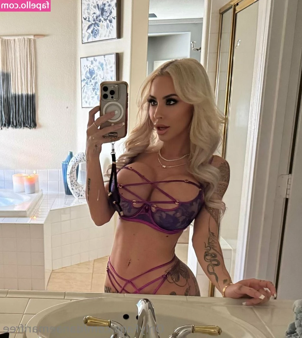 danaemarifree - I get too slippery when I'm wet, baby! 🤫💦