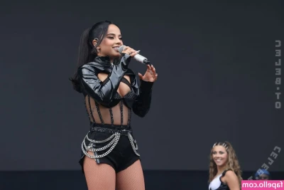 Becky G [ becky-g-1 ] - Goodnight 😘 don't forget to play my spin the wheel game! You're