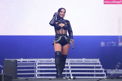 Becky G [ becky-g-1 ] - merry Christmas Eve!