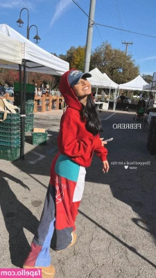 Becky G [ becky-g-1 ] - What days should I go Live? VOTE VOTE VOTE or I won’t know