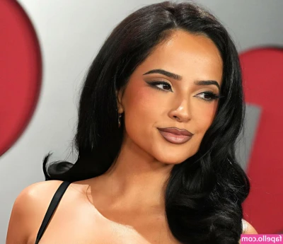 Becky G [ becky-g-1 ] - Happy Hump Day xoxo ... the rest of this one is in your DM's for