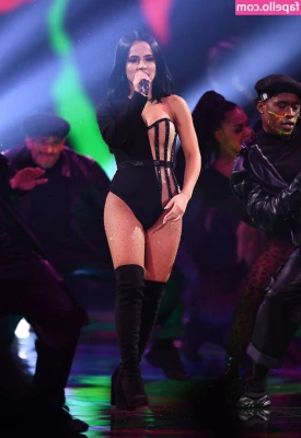 Becky G [ becky-g-1 ] - Some spreads from the set part 1