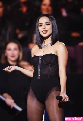 Becky G [ becky-g-1 ] - Happy thanksgiving to the best fans in the whole world 🥰🦃💗 