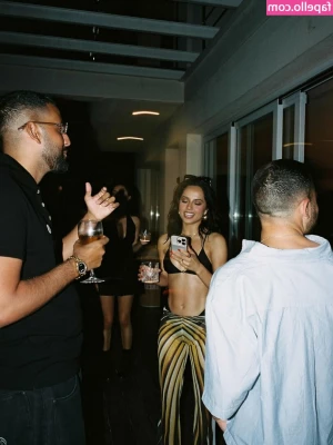 Becky G [ becky-g-1 ] - Good cakey morning y'allll 🍰🤫
