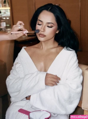 Becky G [ becky-g-1 ] - btw if you like and comment my posts i will love u forever <3 show