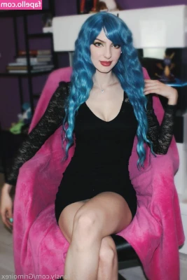 Grimoire - aggressively hydrated and loving it.