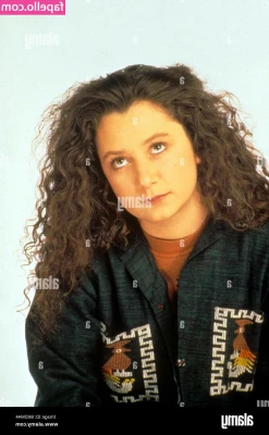 Sara Gilbert [ sara-gilbert ] - Imagine this looking up to you while devouring your cock 👅