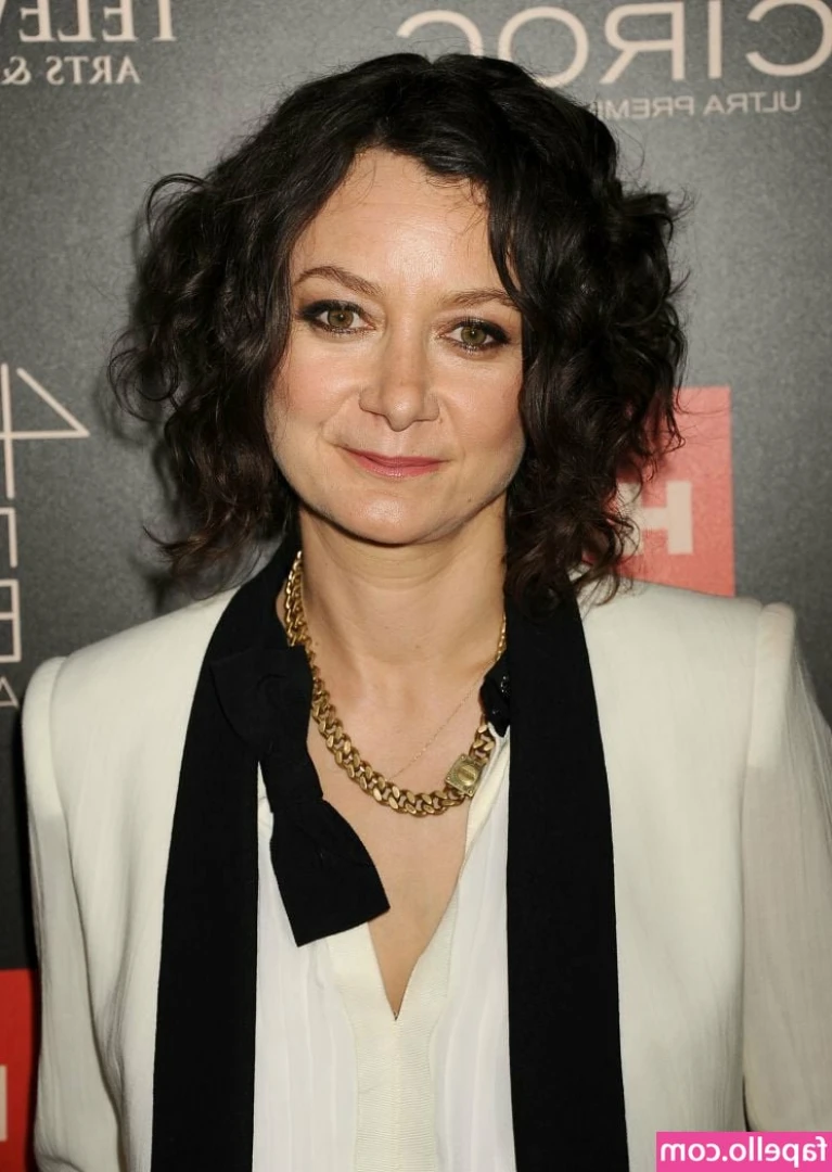 Sara Gilbert [ sara-gilbert ] - such a lazy lazy day😉
