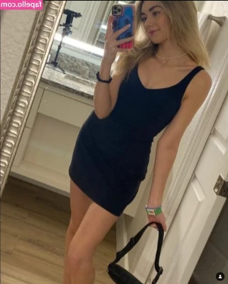 SommerSet - Red heels, black lingerie