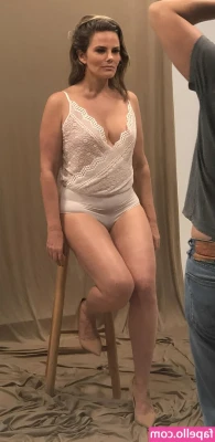 Maria Cândida [ maria-candida ] - Tonight’s live, including baby oil and a shower 🚿  See you in an
