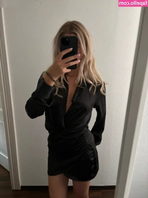Charlie Ferarie [ charlie-ferarie ] - Panties or no panties. What's your preference?