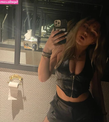 Charlie Ferarie [ charlie-ferarie ] - Cake smash onto these huge titties😏💦