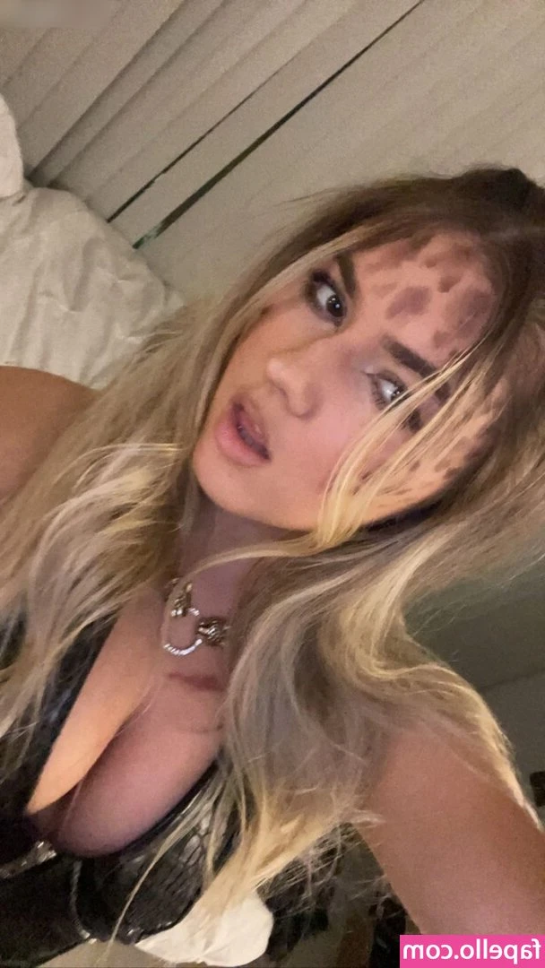 Charlie Ferarie [ charlie-ferarie ] - Stream started at 06/11/2020 05:53 pm