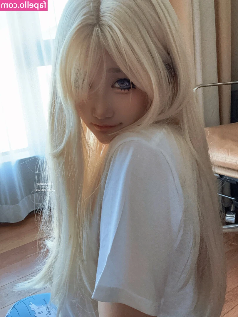 SuperBitchBecky - You ready for a hot dirty talk video? Check your messages papi…