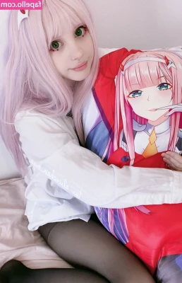 Araivun - After a while, one perfect skillful footjob... even with injured toe.