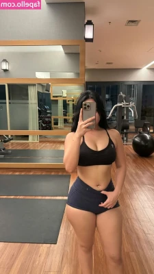 bluntviews_ [ bluntviews ] - tip me 5 if you think pink color fits me hehe💕