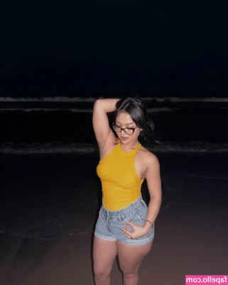 bluntviews_ [ bluntviews ] - We absolutely love this cute video! This little cock got itself a