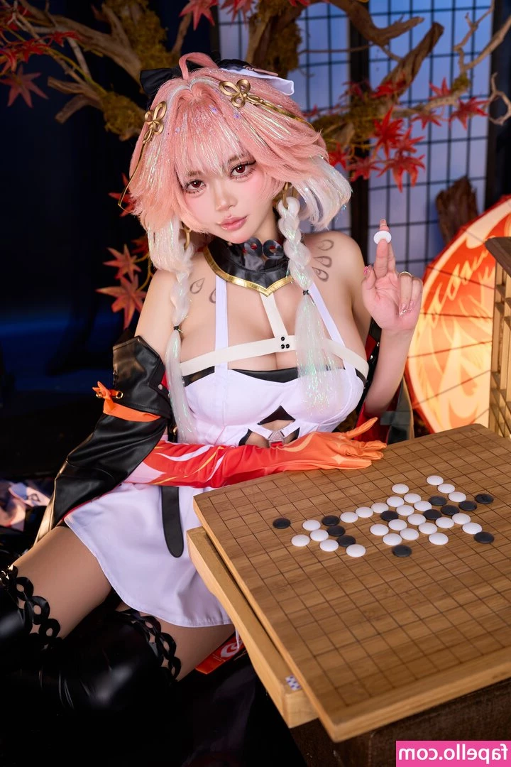 ZinieQ Cosplayer [ zinieq-cosplayer-1 ] - Happy Thanksgiving everyone