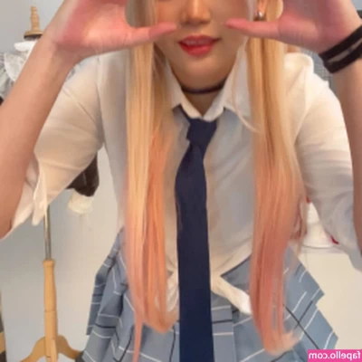 ZinieQ Cosplayer [ zinieq-cosplayer-1 ] - Your packages aint the only thing cumming  full video