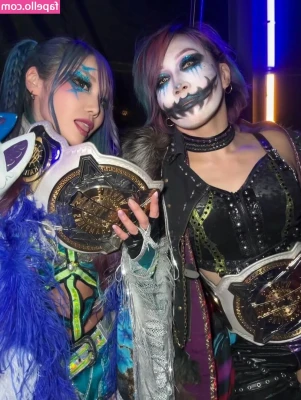 Asuka WWE [ asuka-wwe ] - fuck me in this car?