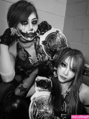 Asuka WWE [ asuka-wwe ] - Friyayyyyy you here and ready to come play with me ?