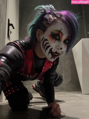 Asuka WWE [ asuka-wwe ] - Can you tell me from 1 to 10 how this black jean jacket looks on me 