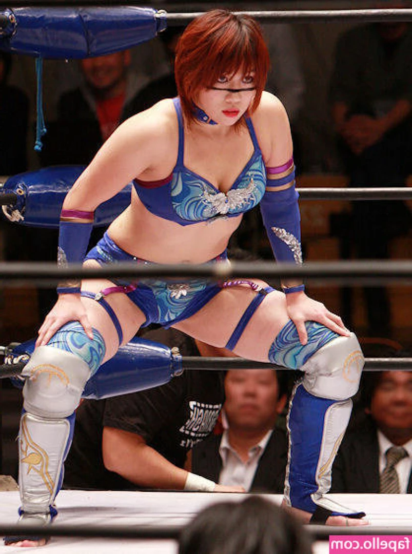 Asuka WWE [ asuka-wwe ] - Actually, why choose? Swipe for both 😜