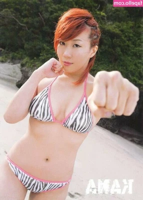 Asuka WWE [ asuka-wwe ] - My natural feet   Check this out